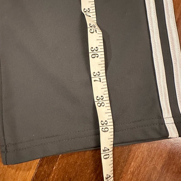 Adidas Boys L 14/16 100% Polyester Gray & White Activewear Pants - Like New! - Picture 7 of 7